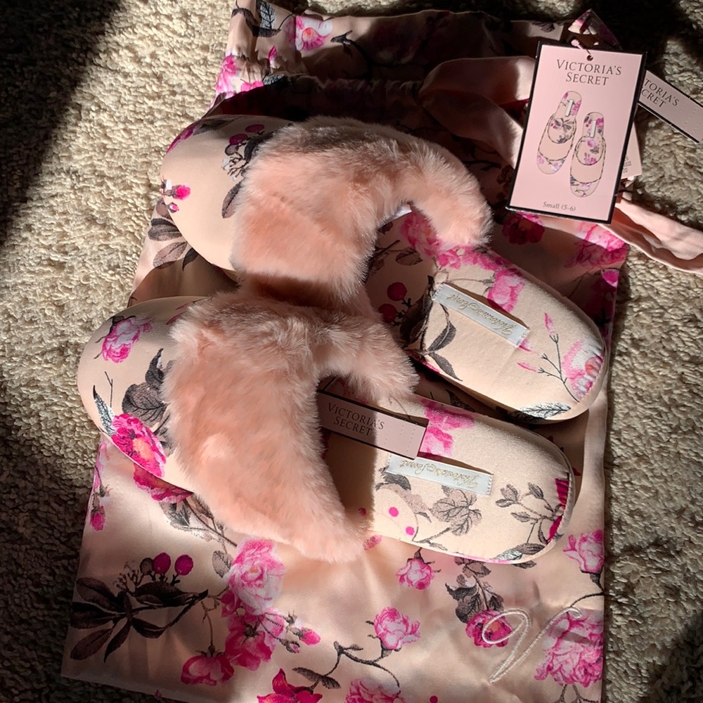 Victoria Secret house slippers